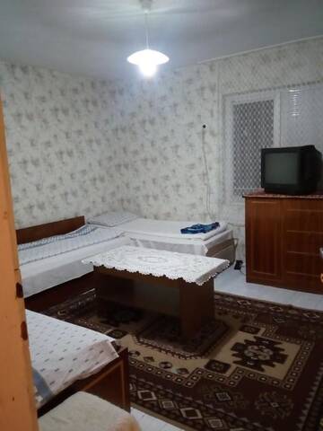 Фото номера Стандартный трехместный номер Гостевой дом Guest House Emiliya г. Ovchartsi 4